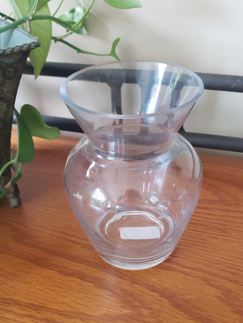 HTC Clear Glass Bulb Vase - 6" Tall